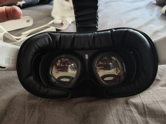 Meta Quest 3 + Kiwi design battery strap - 5
