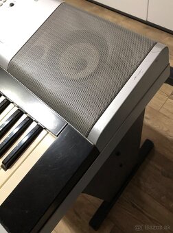 Yamaha DGX 520 - 5