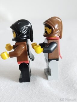 LEGO Castle 6038 Wolfpack Renegades - 5