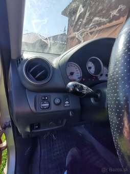 Toyota RAV4 4 benzín 110kw - 5