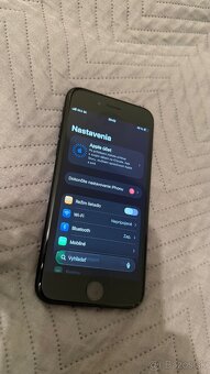 iPhone SE 2020, 64 GB čierny - 5
