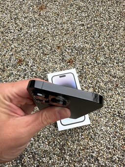 IPhone 14 Pro - baterie 100% - 5