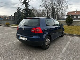 Volkswagen Golf 1.6 FSI - 5