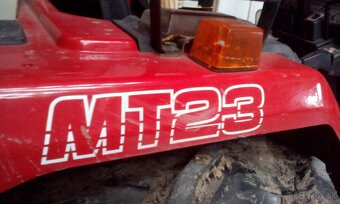 Malotraktor Mitsubishi MT 23 s nakladačem - 5