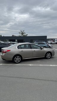 Renault Latitude - 5