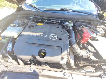 Mazda 3, R. 2010, 2.2 MZR-CD, 136KW, čierna metalýza - 5