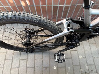 Predám Specialized Demo Expert 2022 - 5