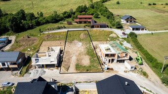 Slnečný stavebný pozemok s nádherným výhľadom vo Vyšnom Kubí - 5