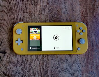 Nintendo Switch Lite - 5