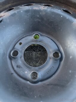 Oceľové disky 4x100, R15 + zimne pneu + puklice - 5