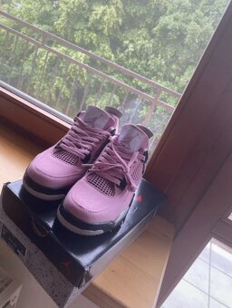 Air Jordan 4 Retro Orchid - 5