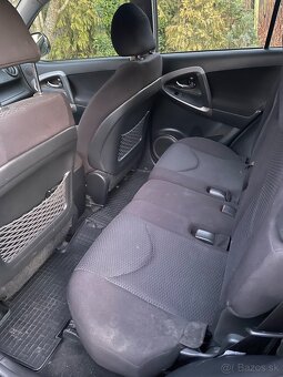 Rav 4 2,2D Diesel 100kw R.v. 09/2007 prvý majiteľ - 5