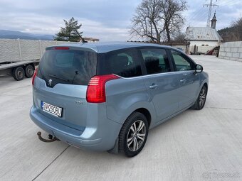 Peugeot 5008 - 5