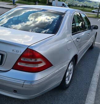 Mercedes Benz C200 - 5