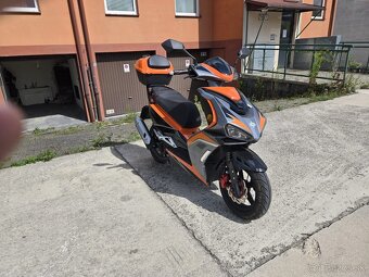 Adamoto fast 125i - 5