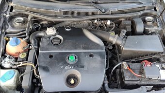 VOLKSWAGEN GOLF 4 1.9Tdi 66kw r.v.2002 V CELKU - 5