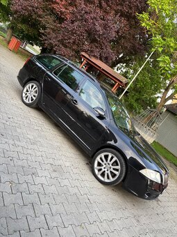 ŠKODA OCTAVIA COMBI RS 2.0TDI - 5