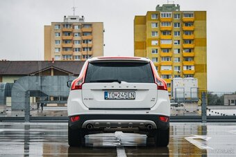 Volvo XC60 D5 (151kW) AWD Momentum Geartronic - 5