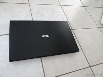 17.3" ACER V3/ core I7/ 16GB RAM/128SSD a 1TB HDD/ Nvidia G - 5