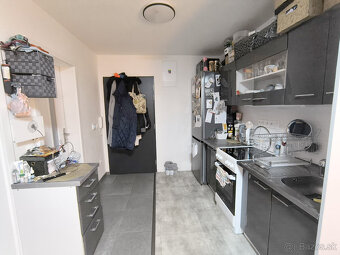 PRENÁJOM: 2IZBOVÝ BYT S VEĽKOU TERASOU - 5 MIN.PEŠO OD BREZN - 5