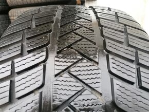 Zimné pneu = 255/40 / 225/45 R18= VREDESTEIN - 5