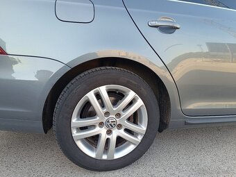 Predám vw golf 6, 1.6 tdi variant bluemotion, 7 st dsg - 5
