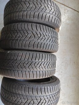 Pirelli 235/55/18 - 5