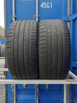 Letné pneu Pirelli Pzero 295/40 R21 - 5