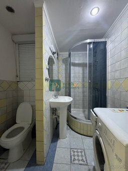 Predaj kompletne zariadený 1 izbový byt, balkón, Klokočina - 5