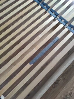 Staršia Posteľ IKEA a nočné stolíky k nej. - 5