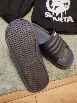 Nová Sparta súprava tepláky, kraťasy, tričko, šľapky - 5