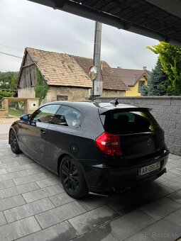 BMW 1 116i – M sport, plná výbava + pneu - 5