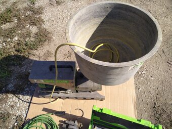 Viac účelový stroj.Inomat M8 - 5