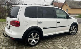 Touran 2.0TDI CROSS - 5