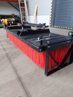 Zametacia metla na VZV , na paletizačné vidly - 5