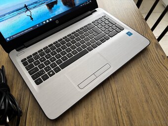 HP/Notebook/4GB RAM DDR4/500GB SSHD/Intel HD 2GB Grafika - 5