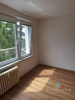 SPEKTRUM REALITY- Na Predaj 1-izbový byt, 37 m2, okres Žiar - 5