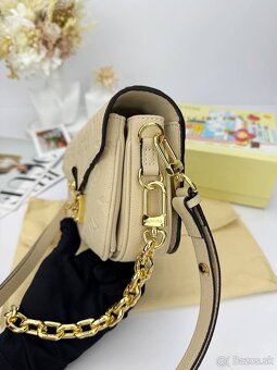Elegantná dámska kabelka v štýle Metis East West Beige - 5
