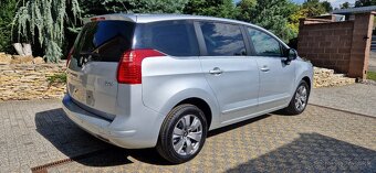 Peugeot 5008 1,6Hdi 82kW, M6, 3/2012. 98000km - 5