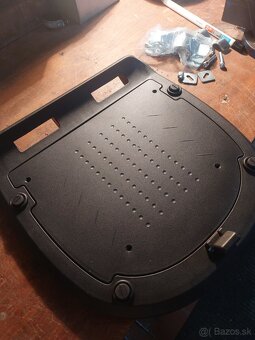 Platňa na zadný kufor - 5