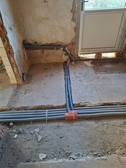 Predam dom .Rapovce pozemok 341/1 341/2 - 5