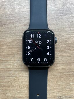 Predám hodinky Apple watch series 5 - 5