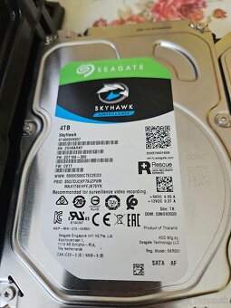 WD Elements 14TB, 2 TB a 4TB HDD disk - 5