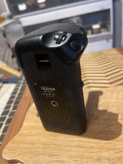 Battery Grip pre Canon EOS 350D / 400 - 5