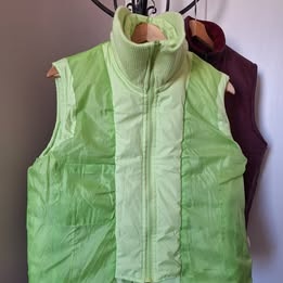 Dámske farebné prešívané vesty - 5