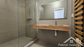 Prenájom zariadeného 1 izbového bytu s garážovým státím Zvol - 5