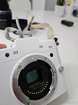 Nikon 1 V1 + J1 + oba objektívy - 5