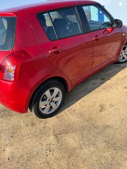 Predám Suzuki Swift 1.3 benzín r.v 2007 - 5