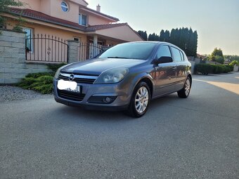 Predam opel astra h 1.4 16v benzín kw 66 r.v 2006 - 5