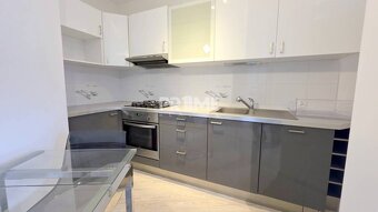 MODERNÝ 2i BYT, REKONŠTRUKCIA, Trnavské mýto, Trnavská cesta - 5